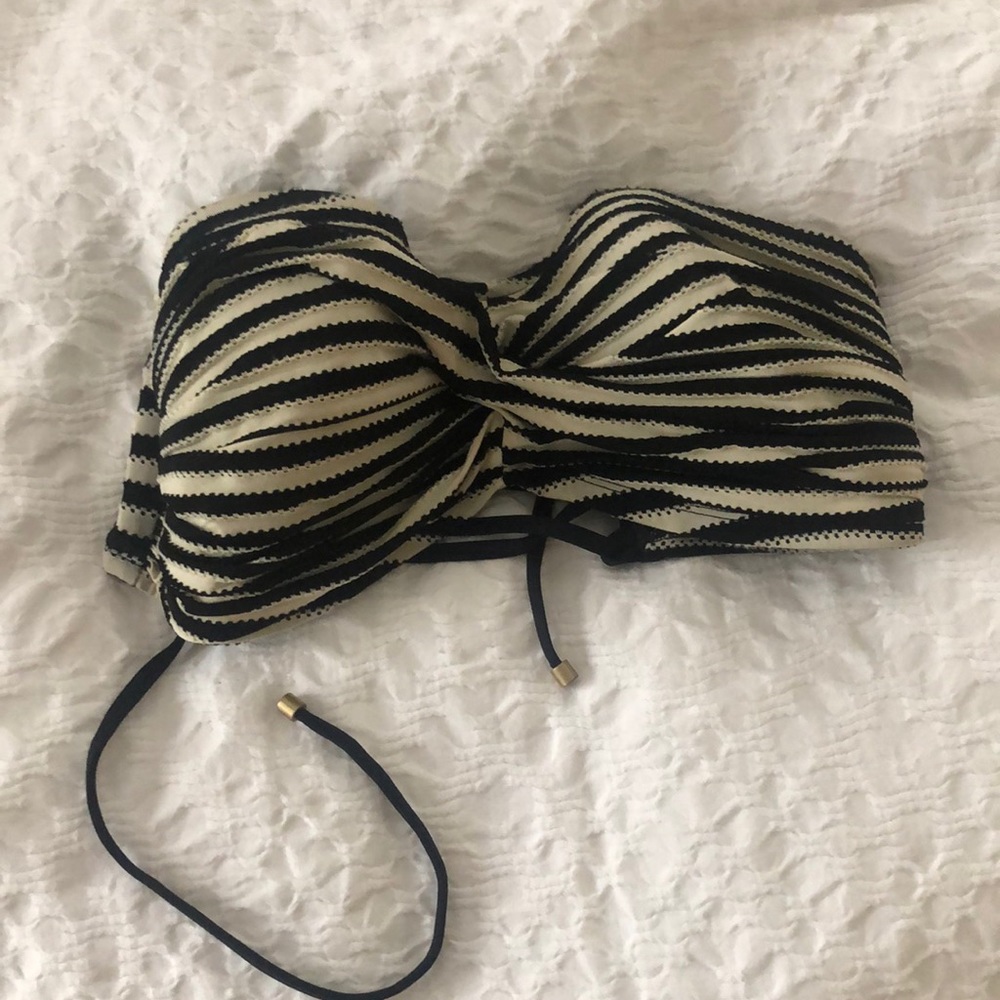 Strapless striped bikini top